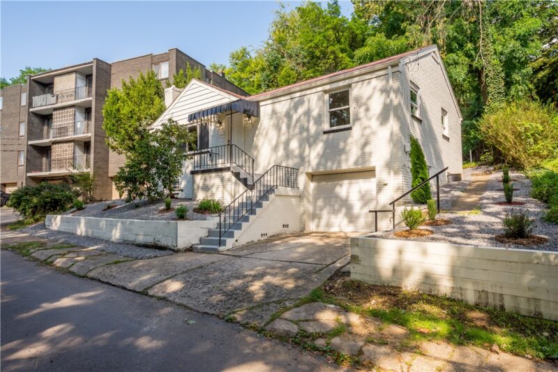 213 Oak St — photo 3