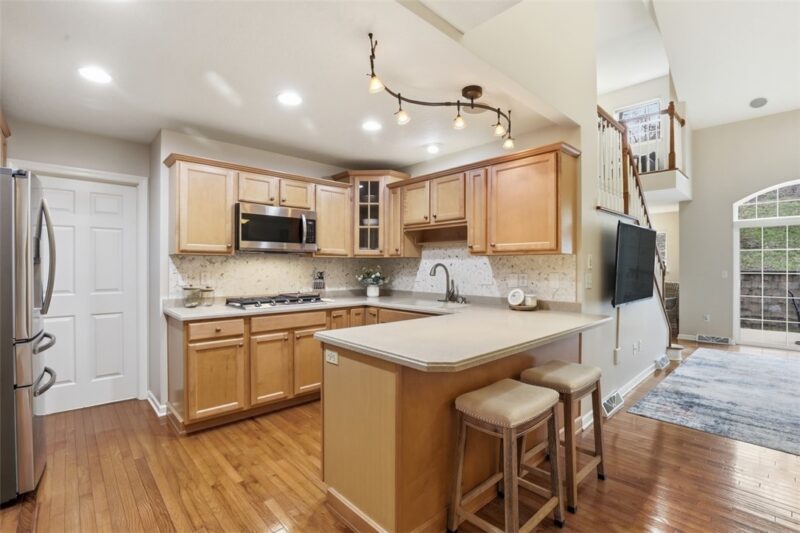 106 Westminster Dr — photo 6