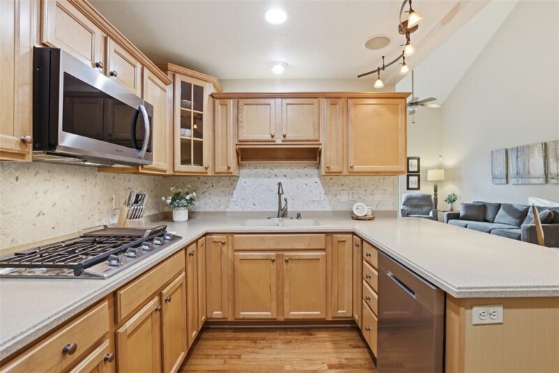 106 Westminster Dr — photo 8
