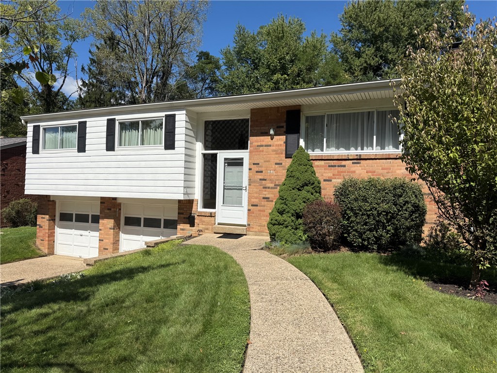 441 Springdale Dr — photo 1