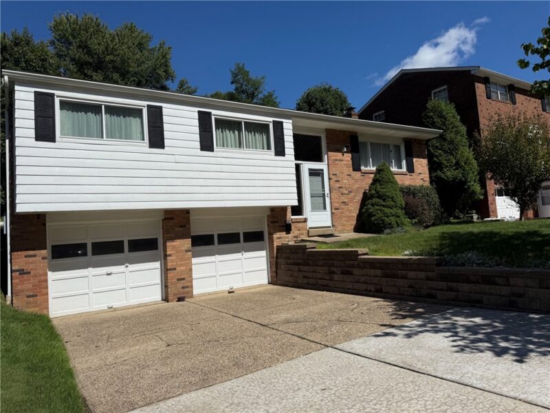 441 Springdale Dr — photo 2