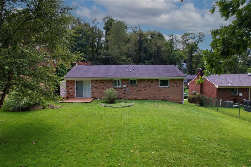 441 Springdale Dr — photo 7