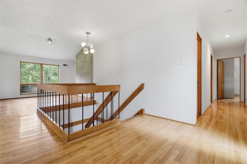 1446 Montgomery Rd — photo 3