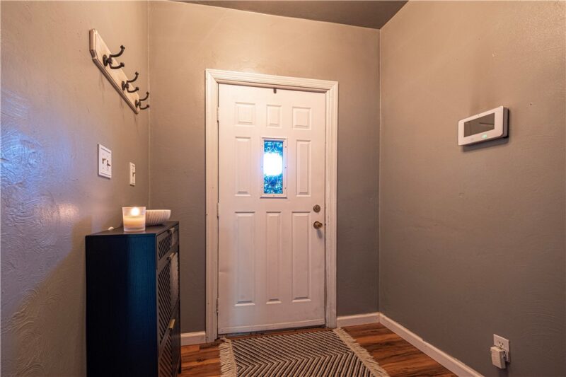 222 E Agnew Ave — photo 3