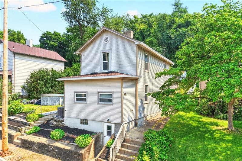 309 4th Ave. — photo 2