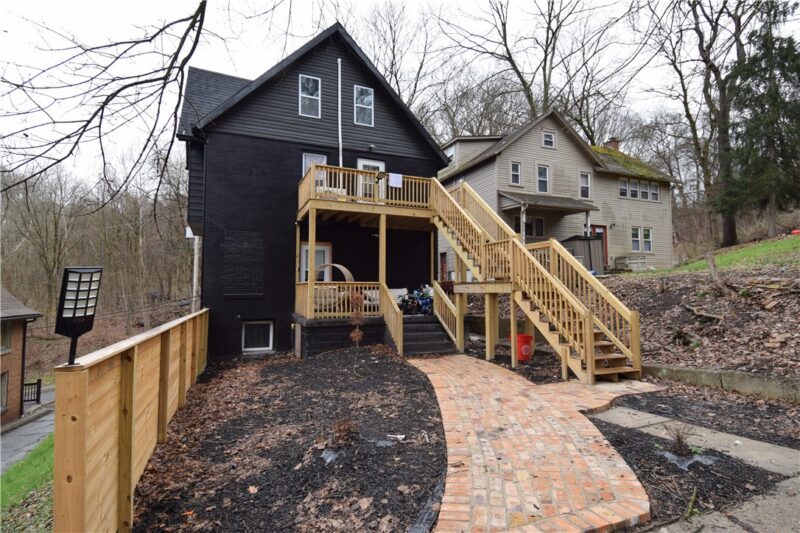910 Main Street — photo 2