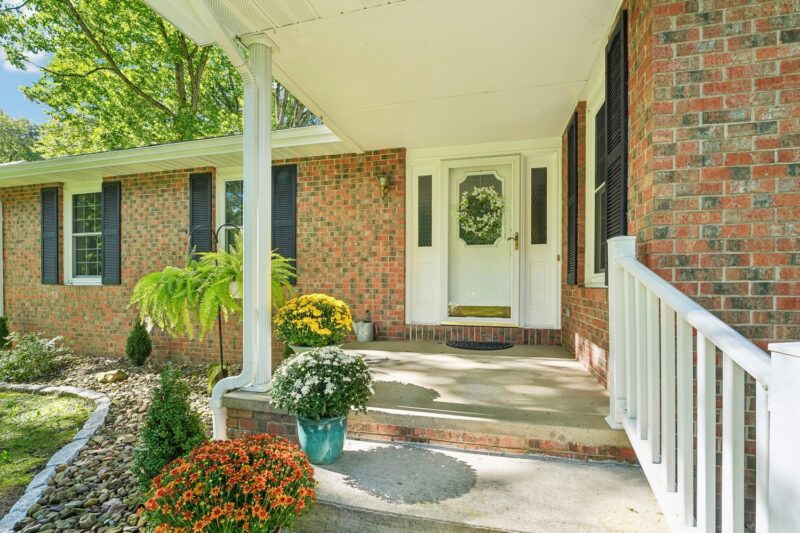 106 Longwell Drive — photo 3