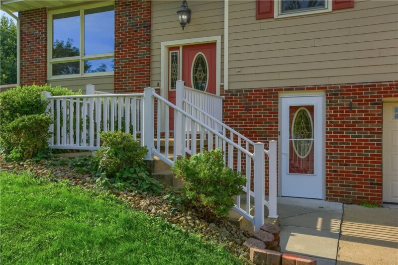 493 Mccombs Cir — photo 4