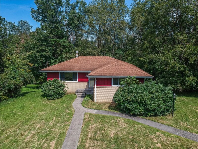 194 Woodridge Dr — photo 2