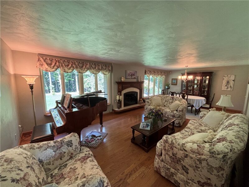 3008 Court Pl — photo 4