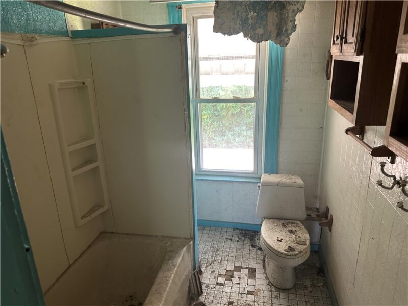 124 E 15th Ave — photo 7