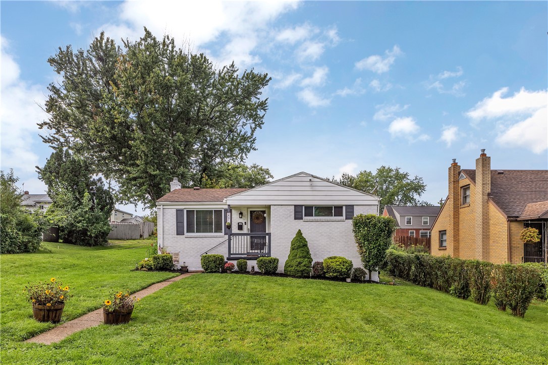 207 Clifford Ave — photo 1