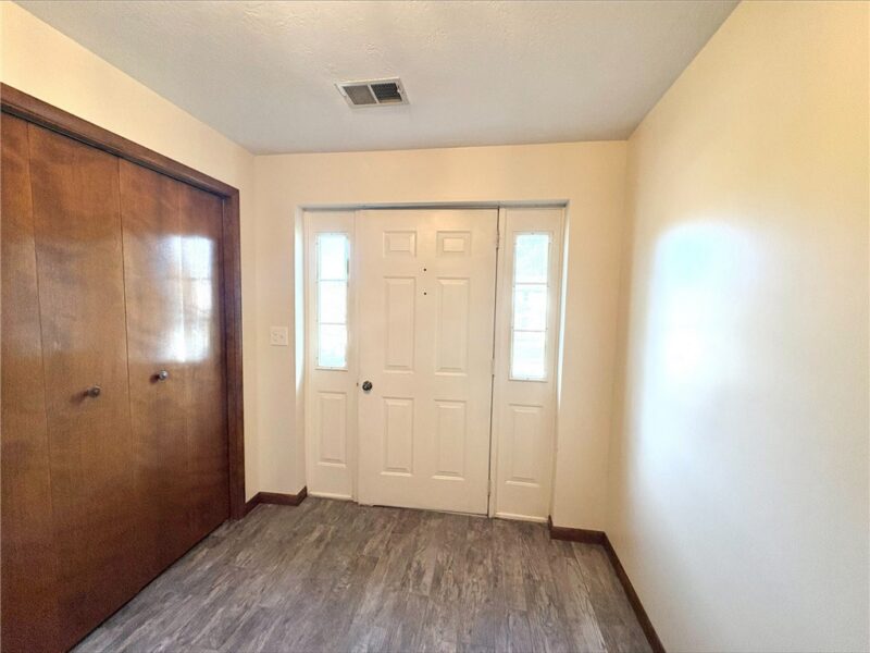 171 Oakdale Dr — photo 8