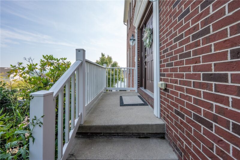 207 Kingsbrooke Dr — photo 3