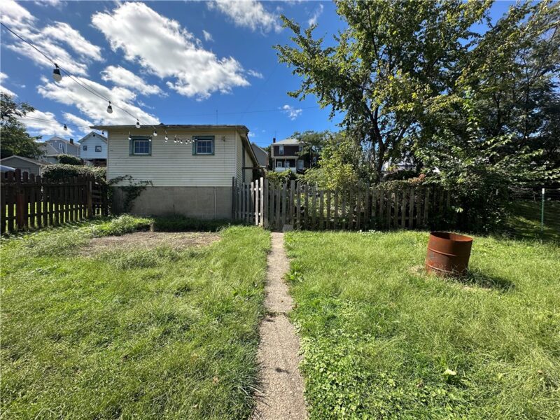 917 Crest Avenue — photo 7