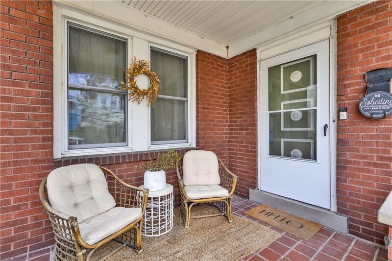330 Elizabeth Ave — photo 4