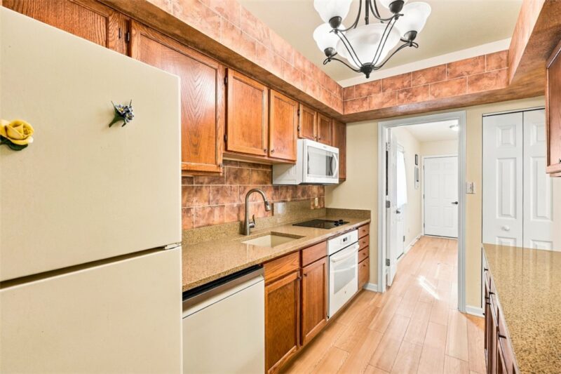 200 Huckleberry Court — photo 8