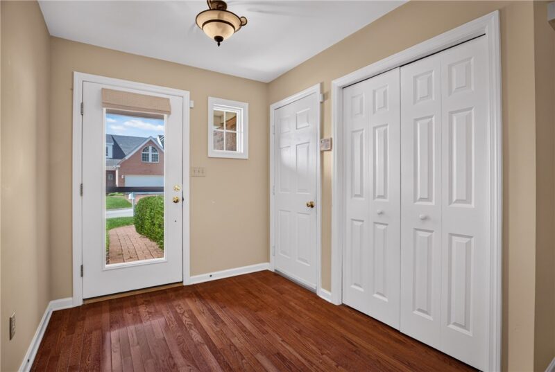 329 Hidden Falls Ct — photo 3