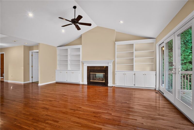 329 Hidden Falls Ct — photo 8