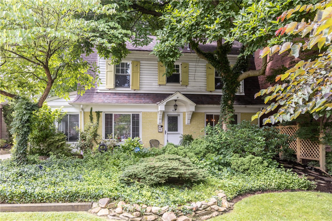 120 Maple Avenue — photo 1