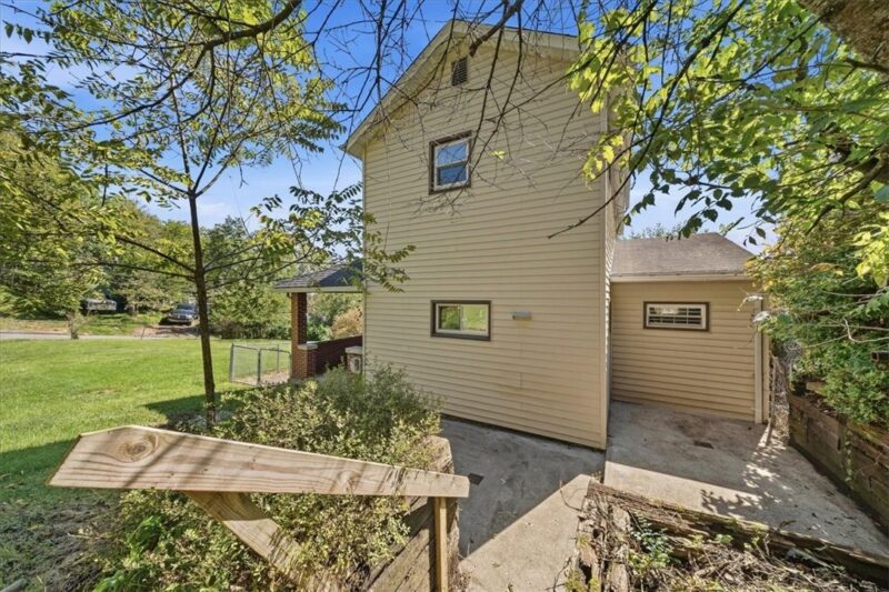 535 Justus Ave — photo 6