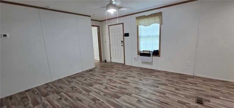 140 Roundtop Cir — photo 8