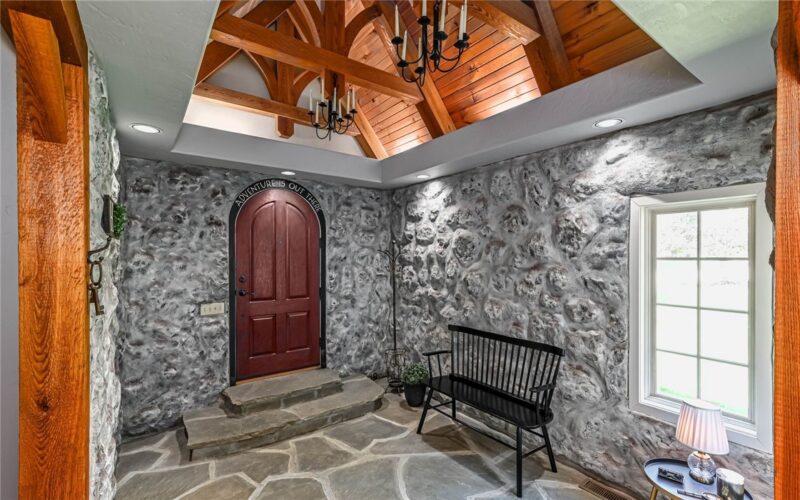 302 Ashbury Ct — photo 3