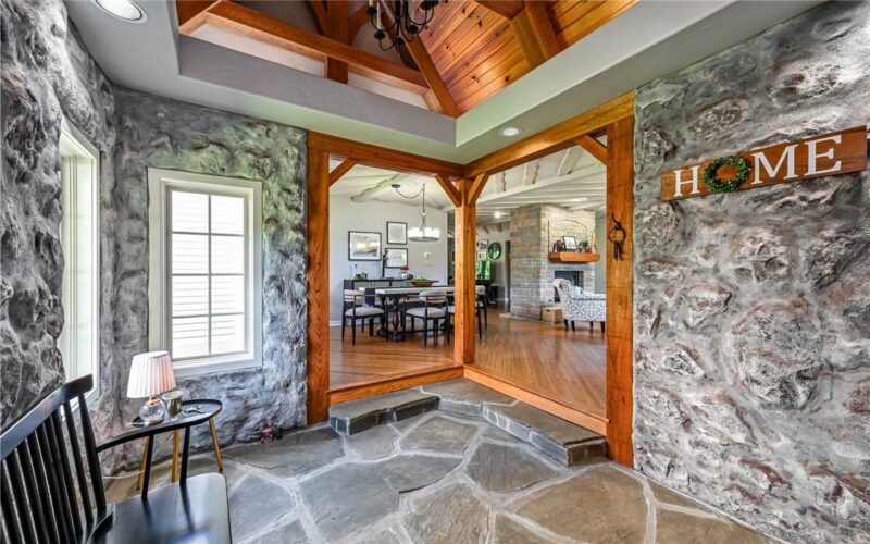 302 Ashbury Ct — photo 6
