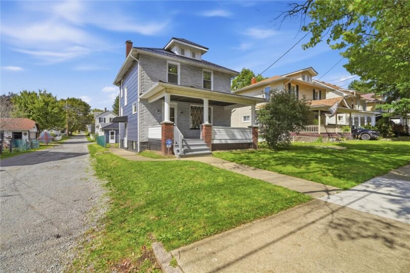 1023 Beckford St — photo 4