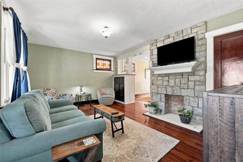 7726 Forbes Avenue — photo 4