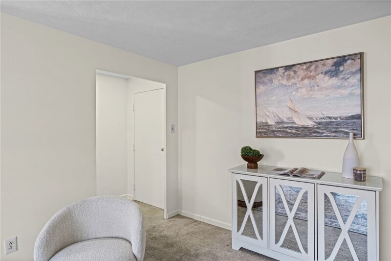 4601 Fifth 525 — photo 3