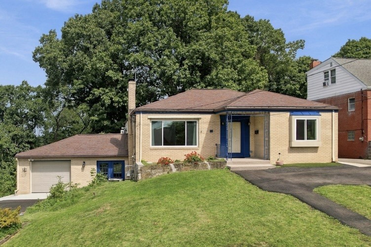 18 Solar Dr — photo 1
