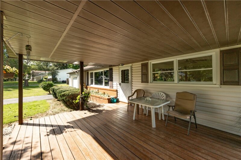 649 N Liberty Rd. — photo 4