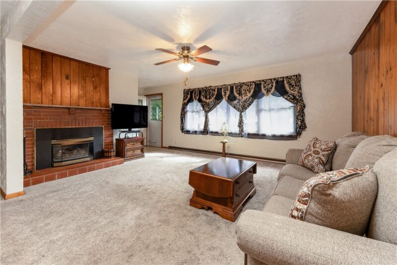 649 N Liberty Rd. — photo 5