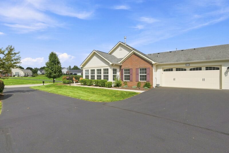 2112 Southview Dr — photo 2