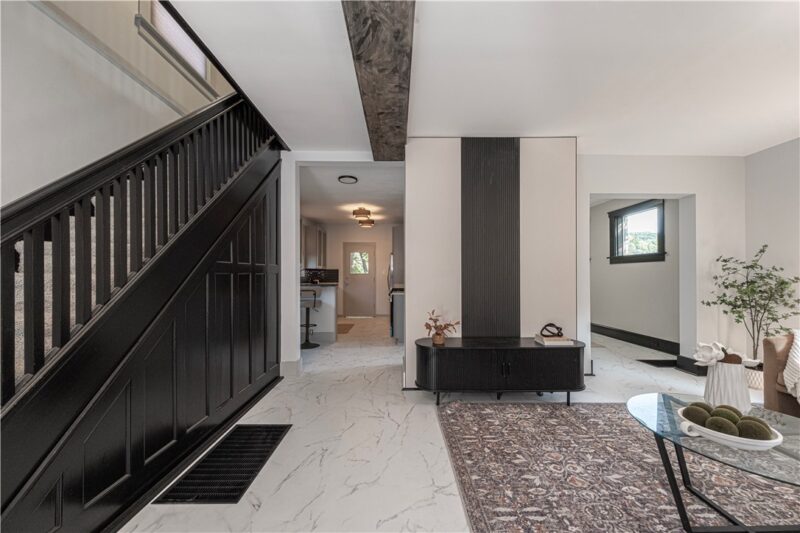641 Center Ave — photo 5