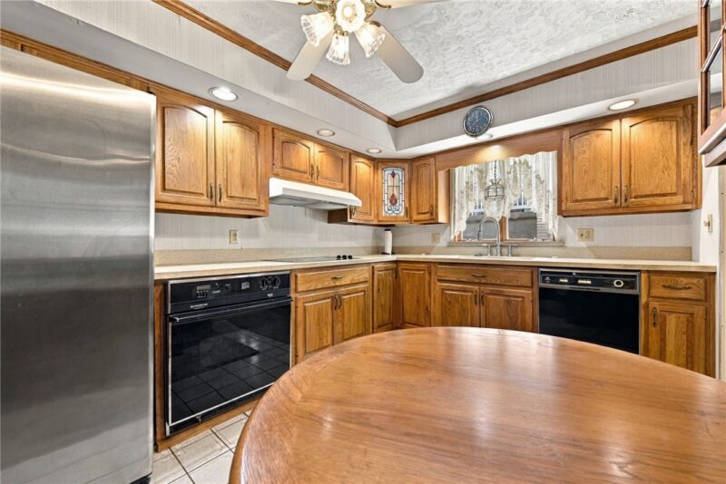 719 Locust Street — photo 8