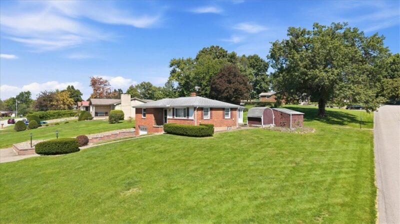 9428 Saratoga Dr — photo 2