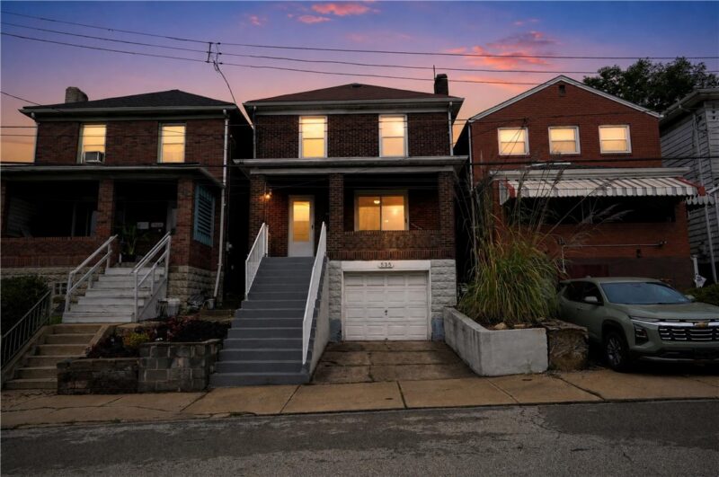 535 Collins Ave — photo 2