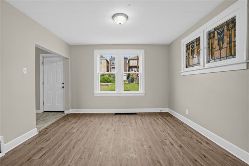 535 Collins Ave — photo 5