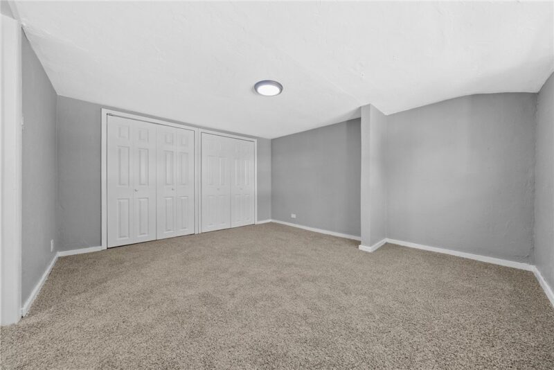 1600 Ballinger St — photo 8