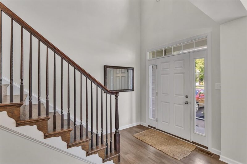 112 Foxtail Ct — photo 2