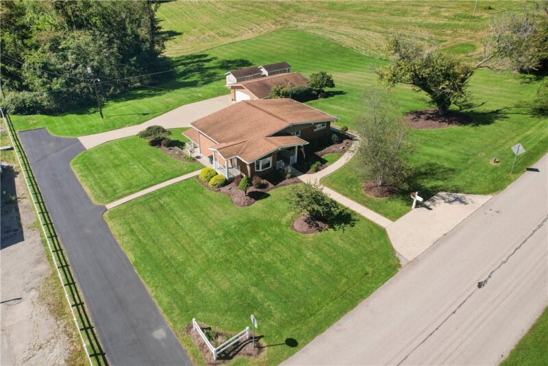 442 California Dr — photo 4