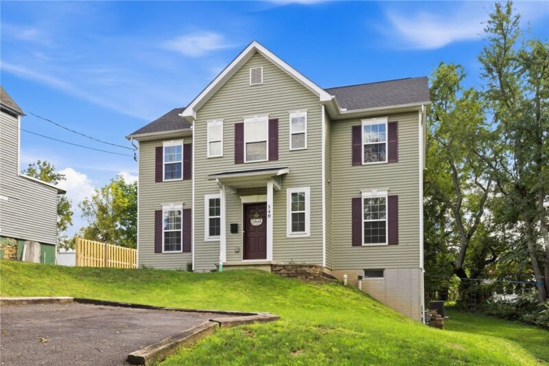 540 Blackstone St — photo 3