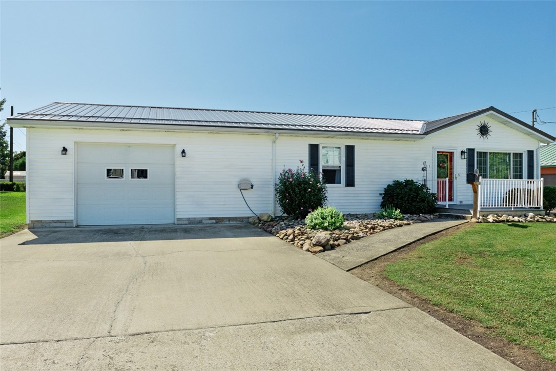 611 W Gibson Ave — photo 1