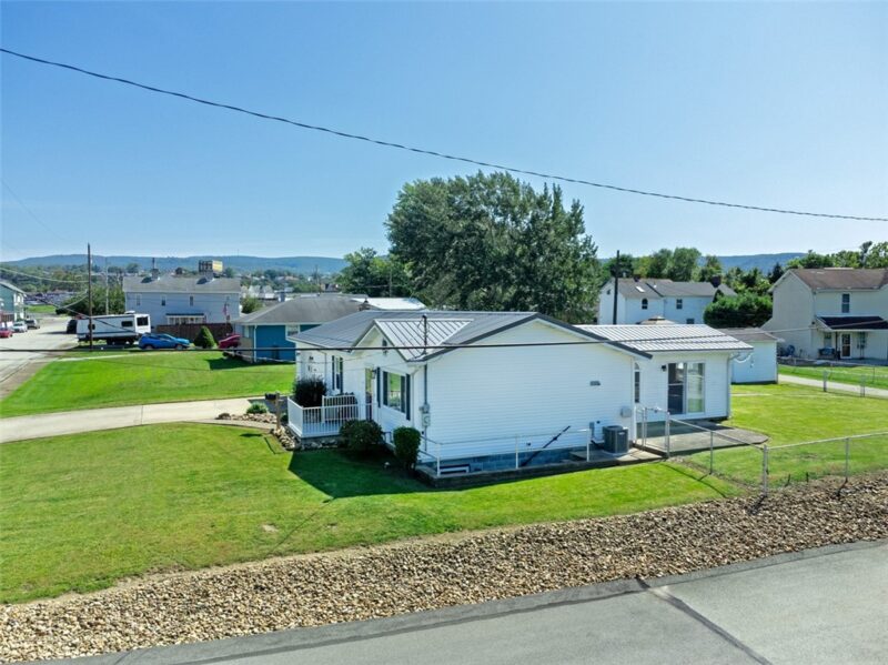 611 W Gibson Ave — photo 8