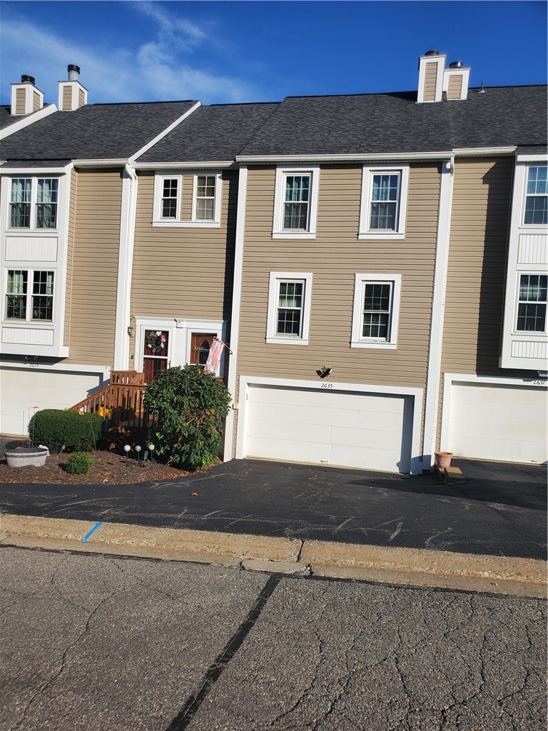 2635 Hunters Point Dr — photo 1