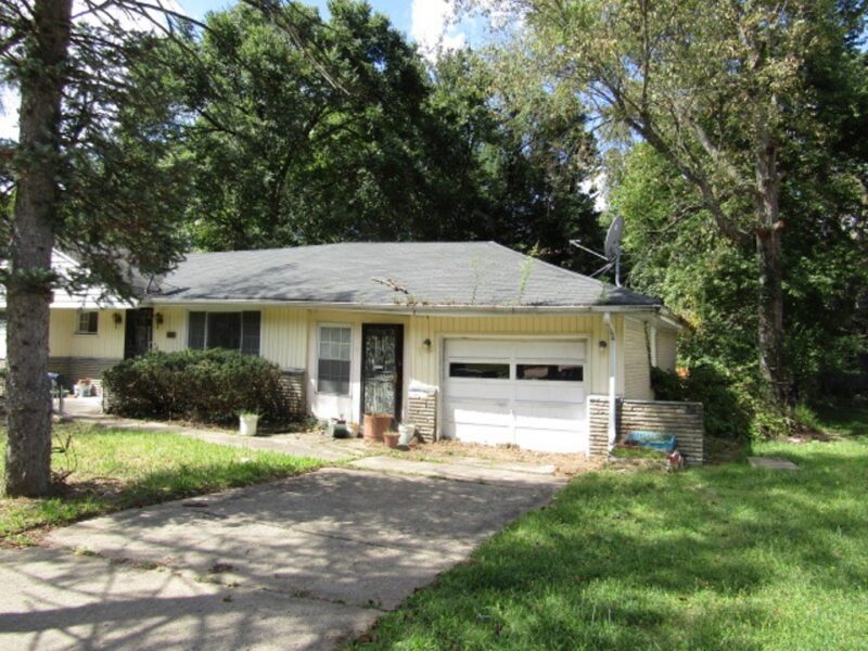 2115 Laketon Rd — photo 3