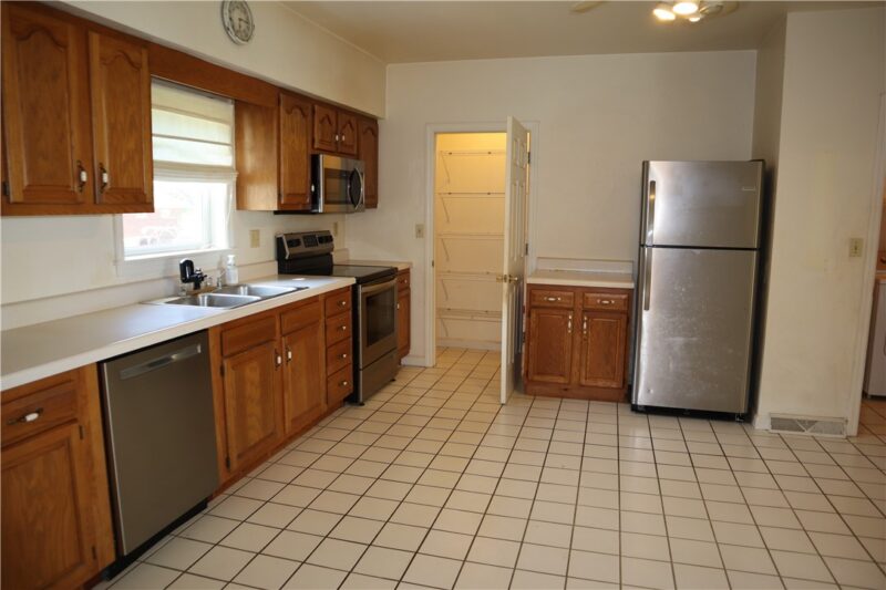 308 College AVENUE — photo 3