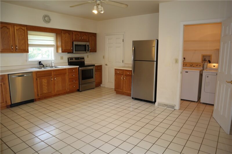 308 College AVENUE — photo 4